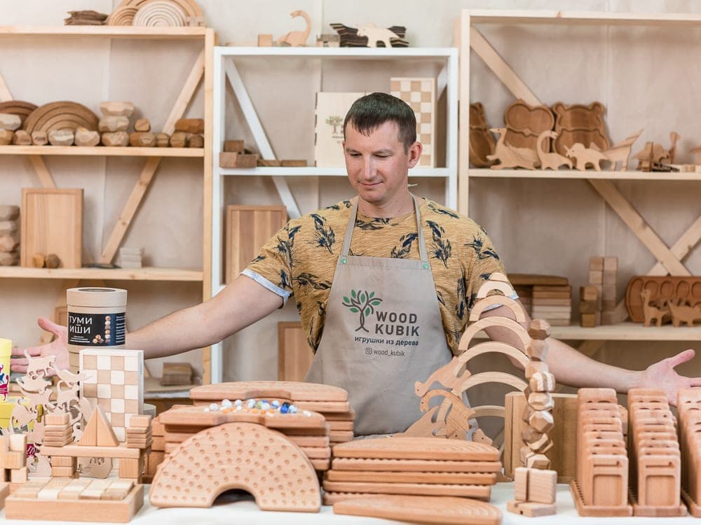 Цех Wood Kubik с деревянными игровыми наборами