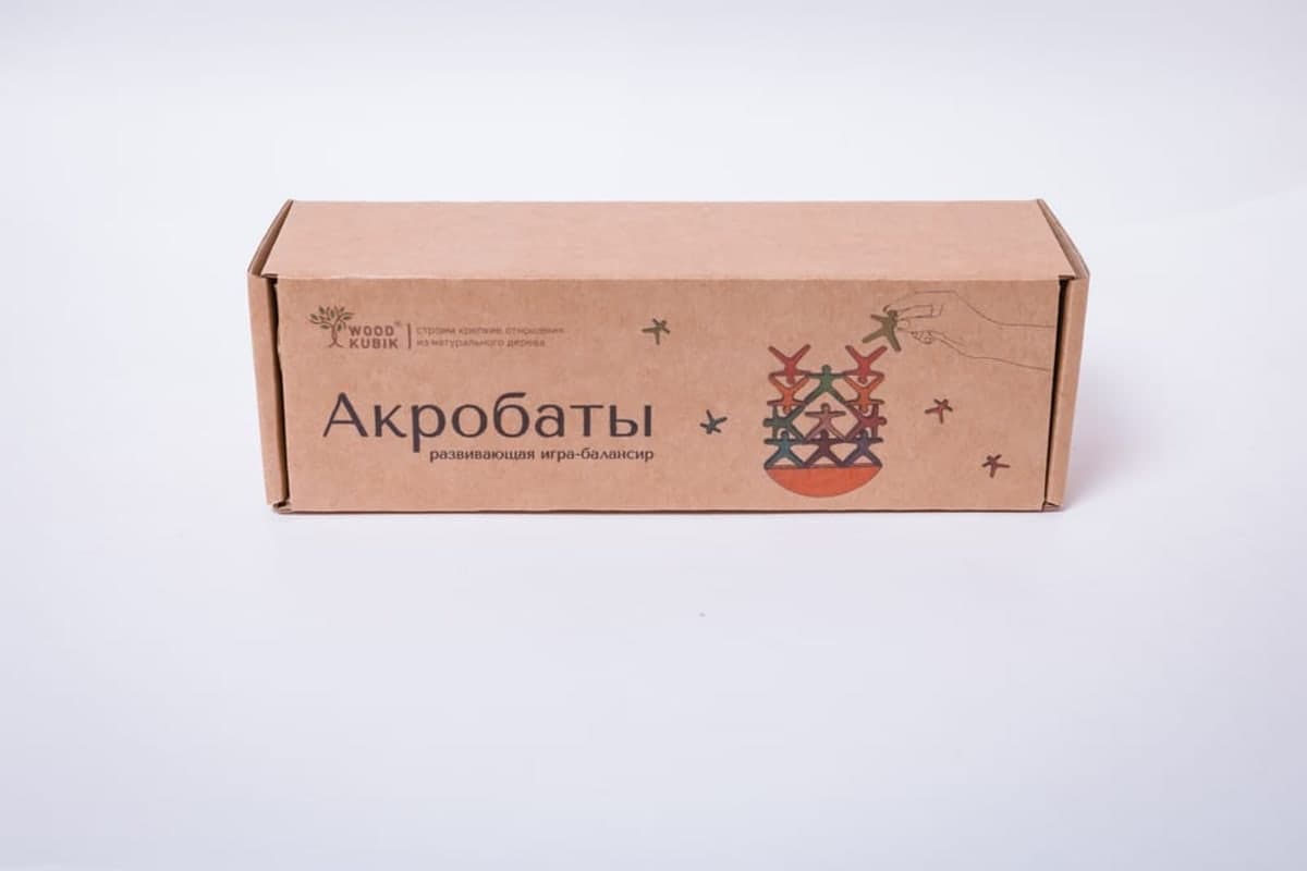 Фирменная упаковка деревянной игры для сотрудников