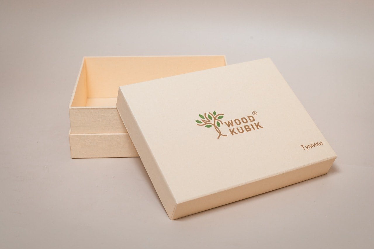 Белая подарочная коробка Wood Kubik для набора «Тумики»