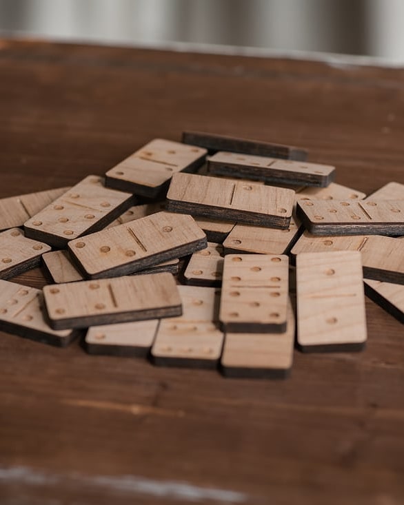 домино для корпоративного заказа Wood Kubik